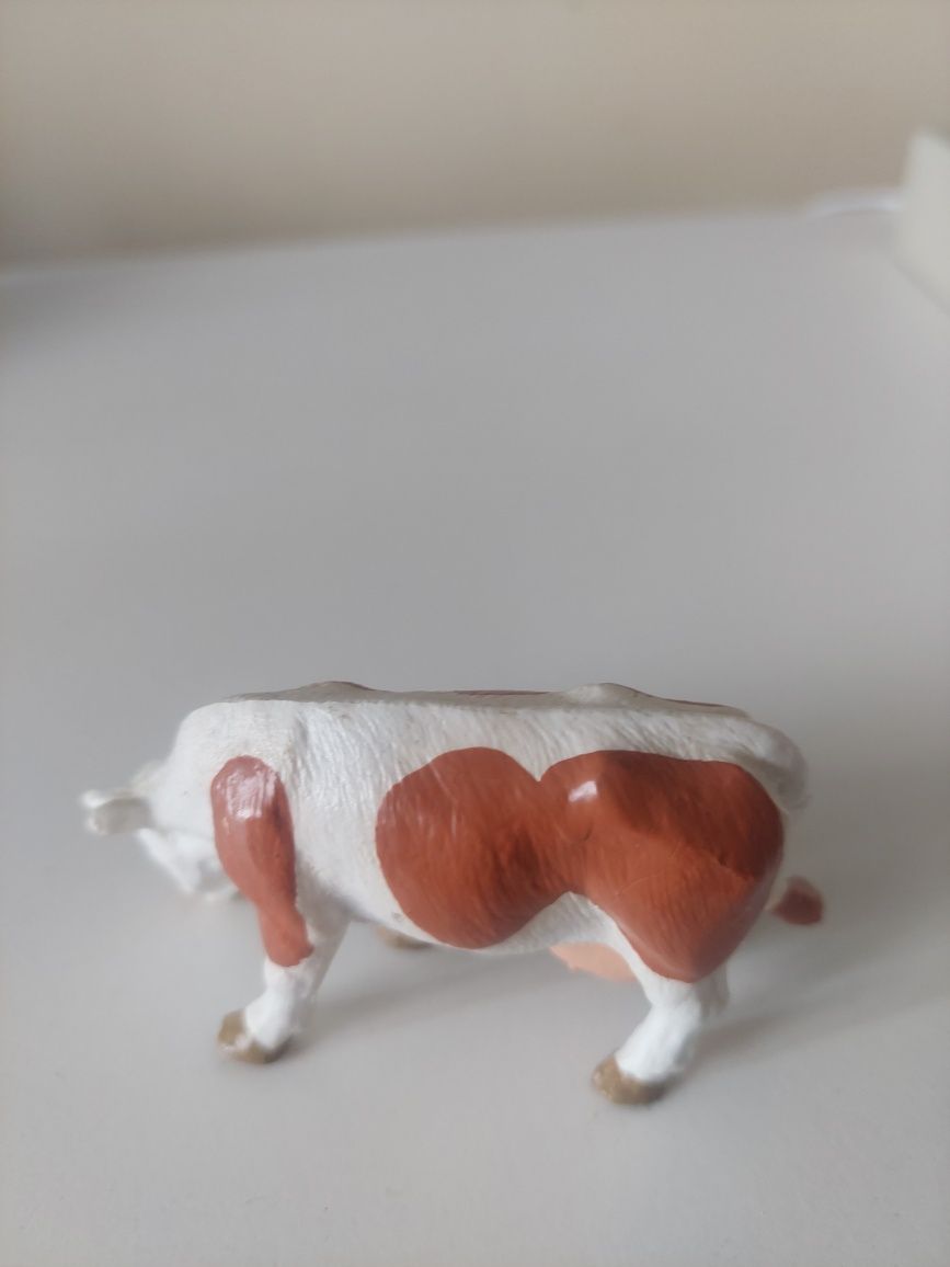 Krowa  firmy Bullyland
