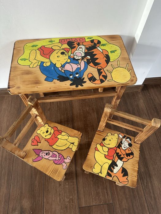 Stolik i 2 krzesełka Kubuś Puchatek dla dzieci