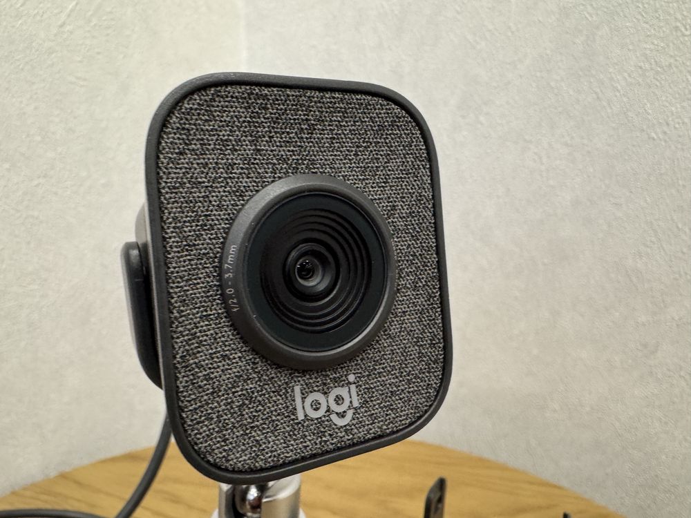 WEB камера Logitech StreamCam Plus Graphite 960-001280 веб-камера 1280
