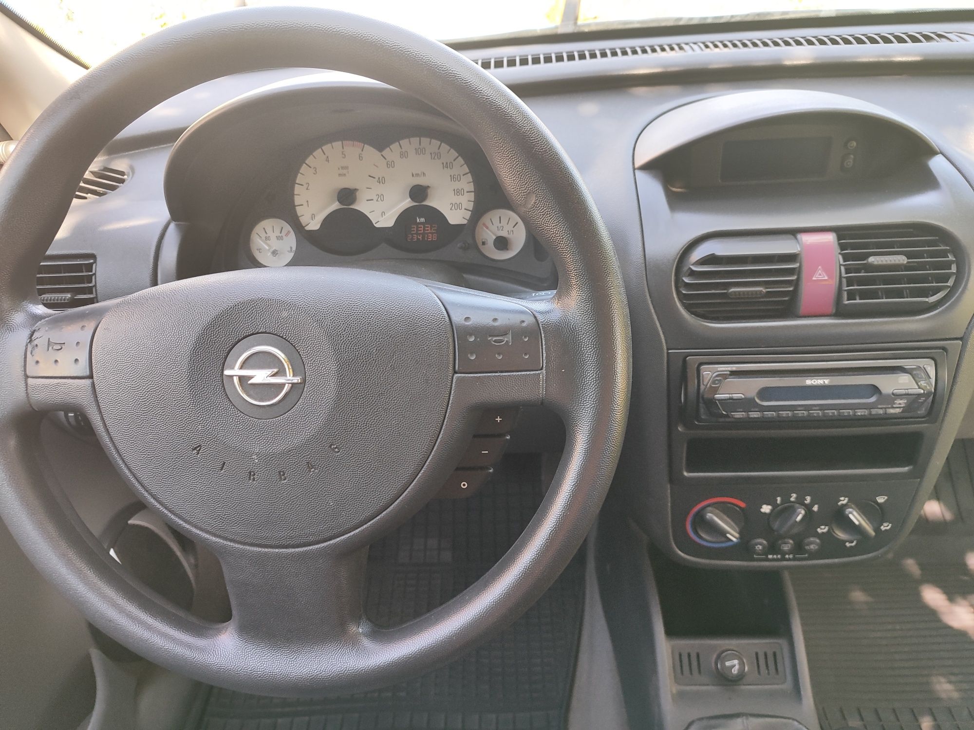 Opel Corsa C rok 2001