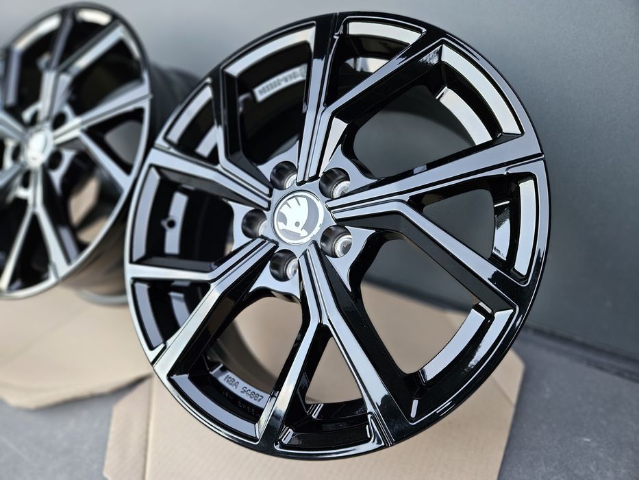 Skoda 16 " Nowe 5x100 Felgi Kamiq Scala Alufelgi Czarne