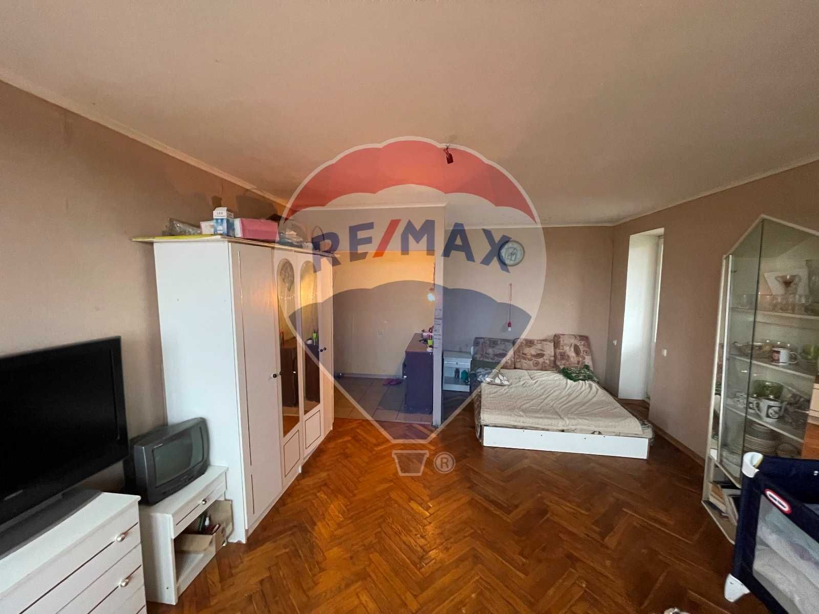 Продаж 1к квартири 45м2, вул. Алма-Атинська, 34