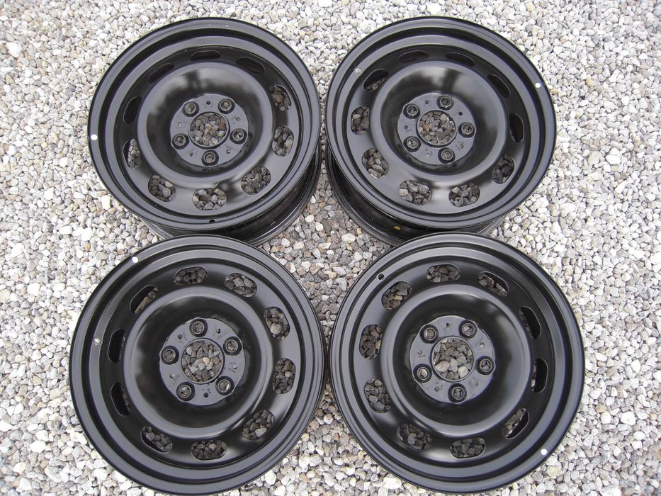 Felgi stalowe 16 5x120 et33 IS33 BMW Seria 1 F20 F21