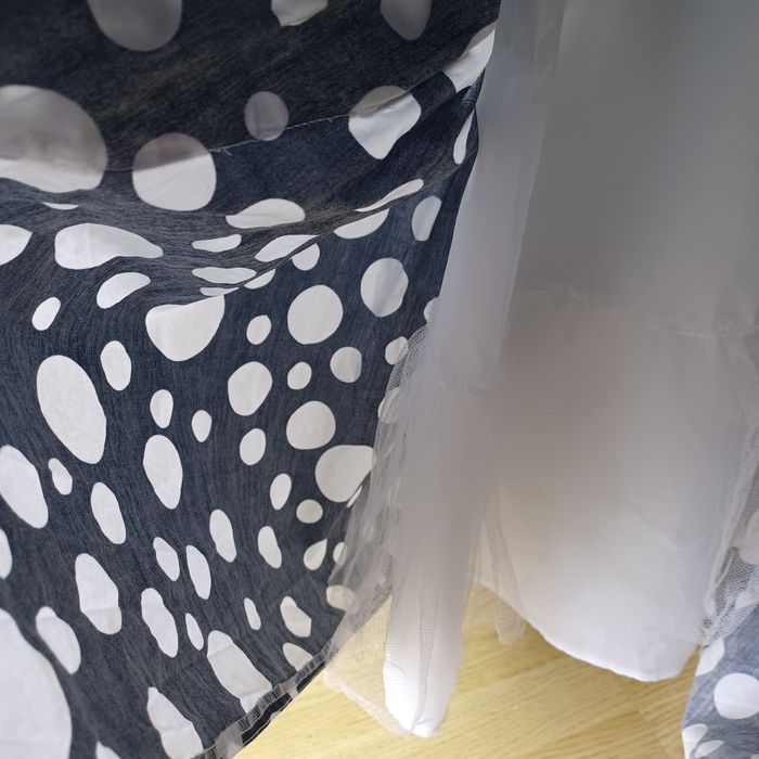 Sukienka Reporter groszki lata 80 90 koła kółka biała granatowa