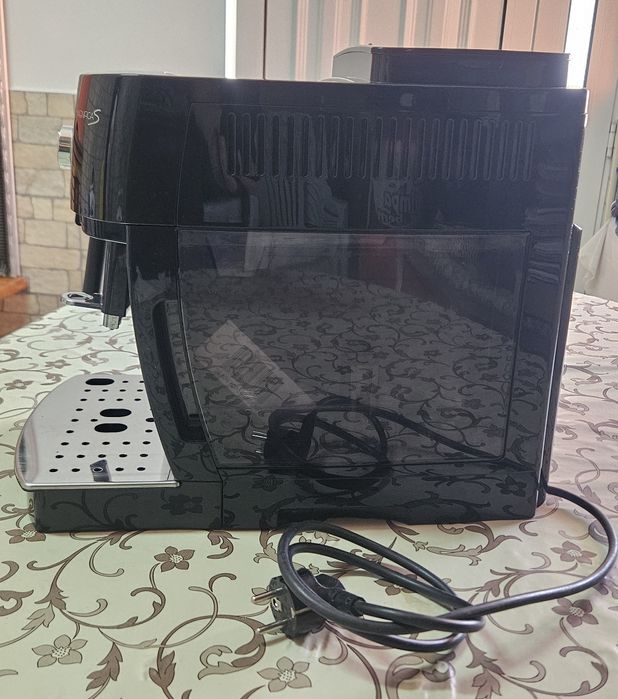 Máquina de café automática Delonghi Magnifica S