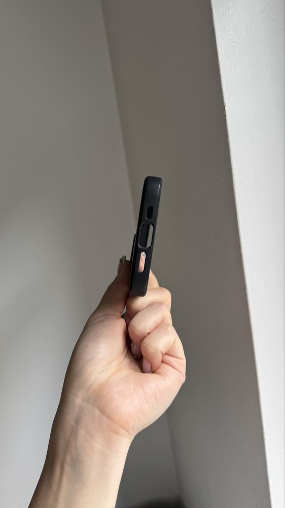 Oryginalny case Spigen Iphone 14 pro