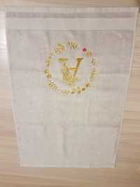 Ręcznik  do rąk  haftowany  40 na 60 cm