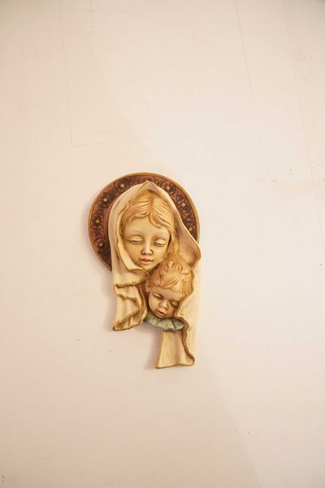 Virgem com o Menino - Peça mural