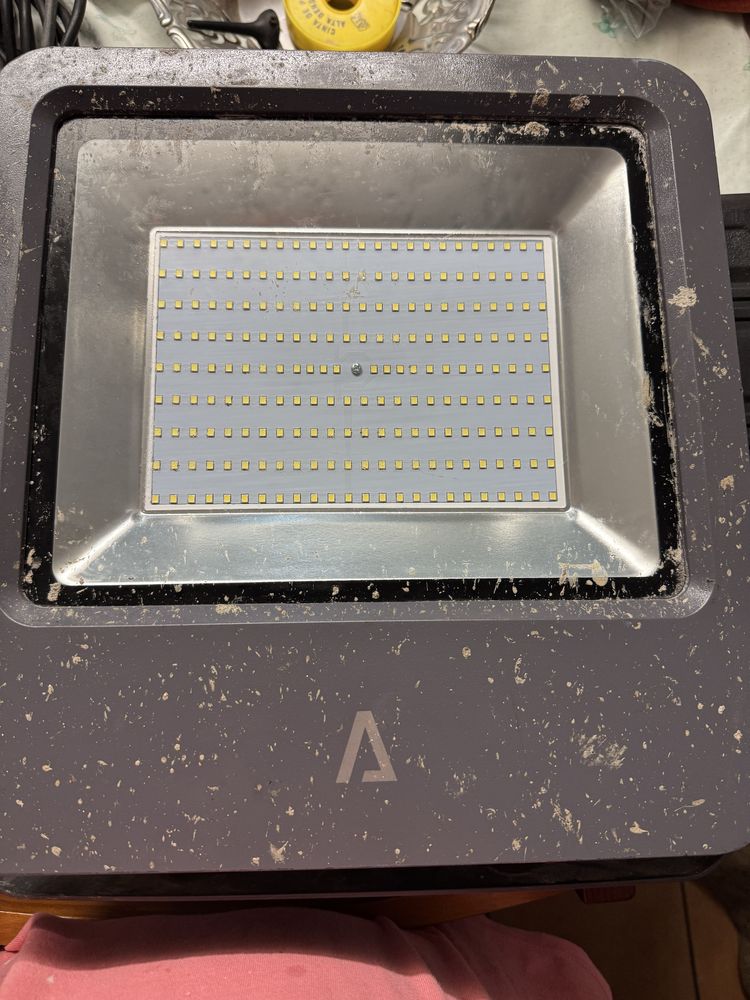 Holofote de 200W para venda