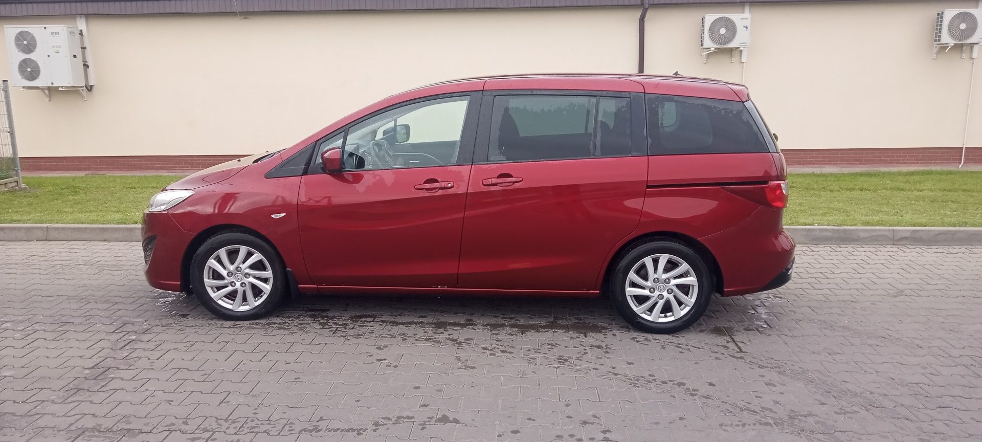Wynajem samochodu, wypożycz auto, wypożyczalnia 6 osob