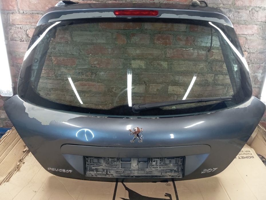 Klapa tylna pokrywa bagażnika Peugeot 207