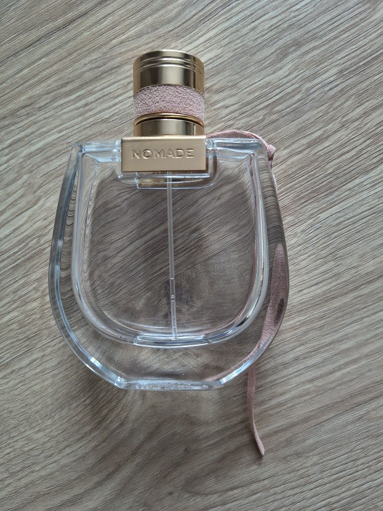 Szklana butelka na perfumy Chloe Nomade 75 ml