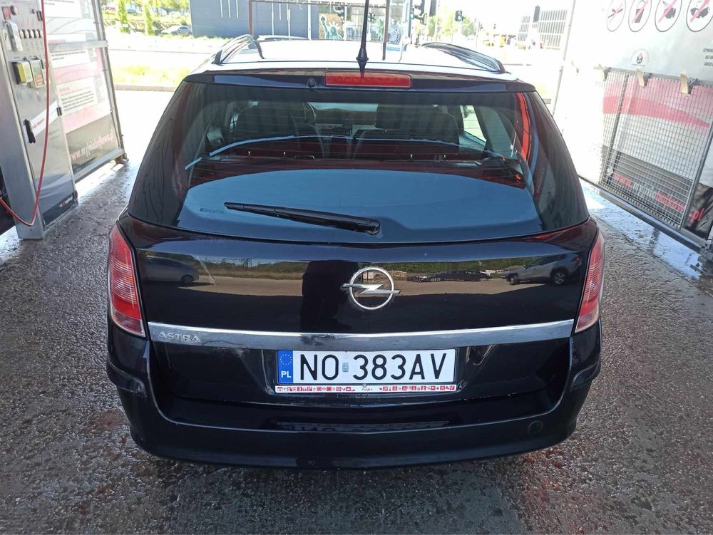 Opel Astra 1,6 2010r