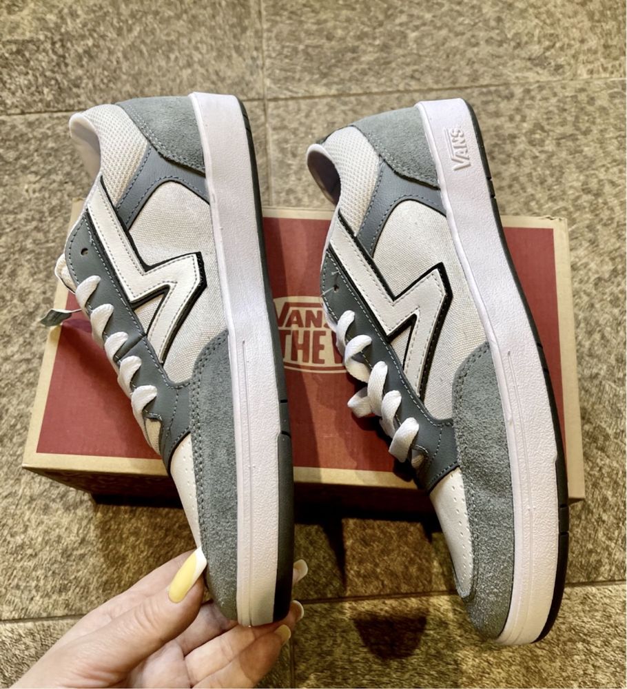 Кросівки кеди нові Vans 45 розмір