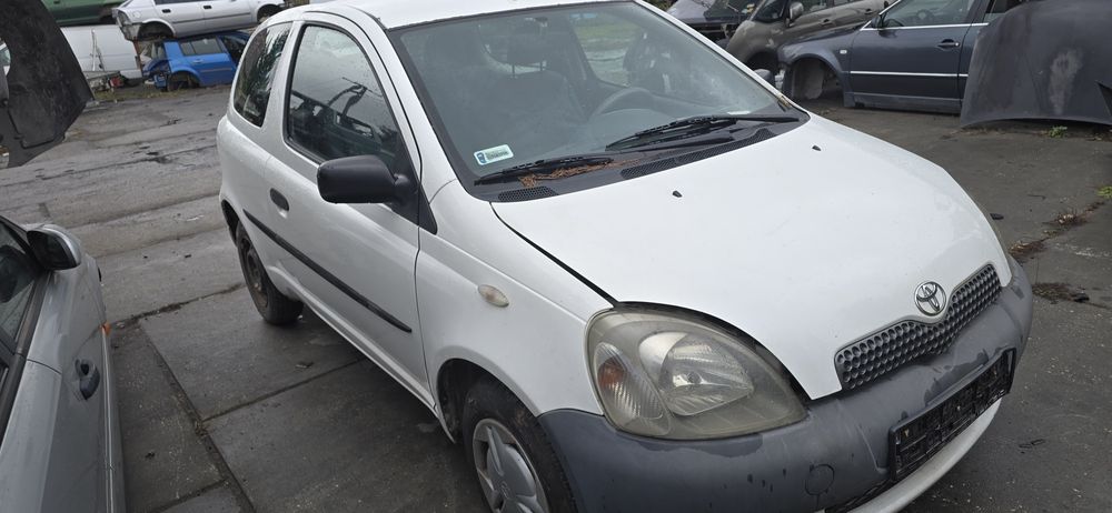 Silnik 1,0 Toyota Yaris I 2002r zderzak lampa klapa maska części