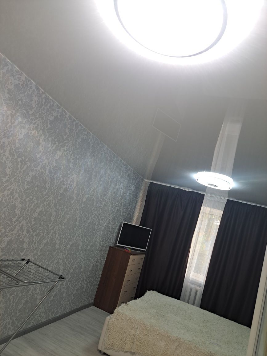 Продам комунальную квартиру