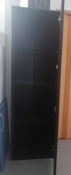 Móvel vitrine preto