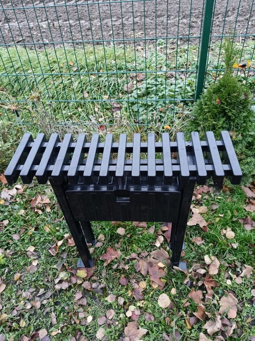 Sprzedam ławkę cmentarną że skrzynka