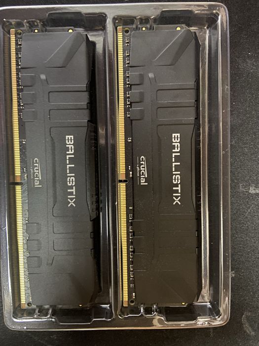 Оперативна пам'ять Crucial Ballistix 16гб (2x8) DDR4-3200