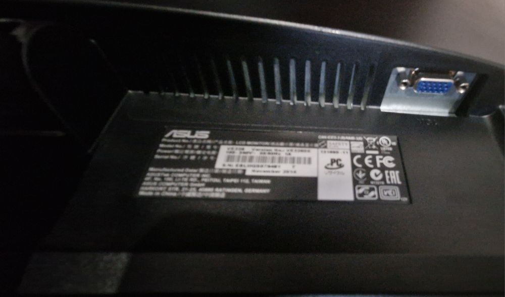 ASUS - VE228DE (21.5Pol / LED / 1920x1080p / 5ms)