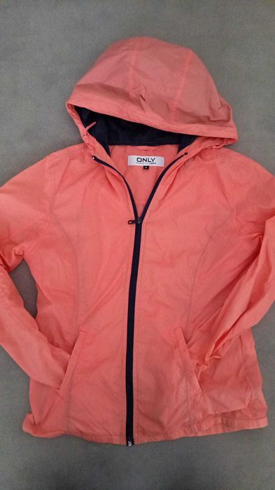 Casaco impermeável da marca Only