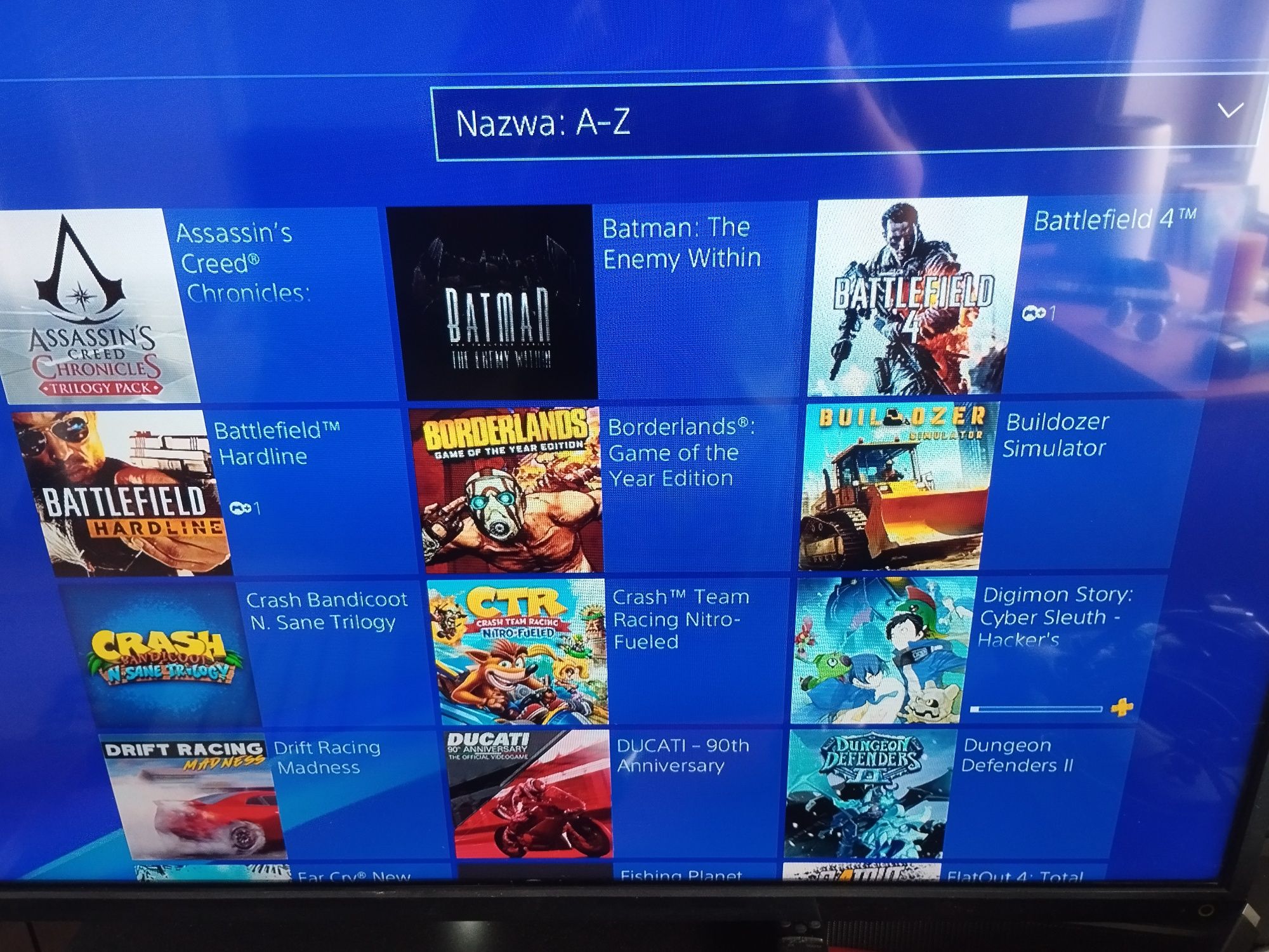 PS4 PRO model 7216b PLUS PS do stycznia. 40 gier. 2 pady