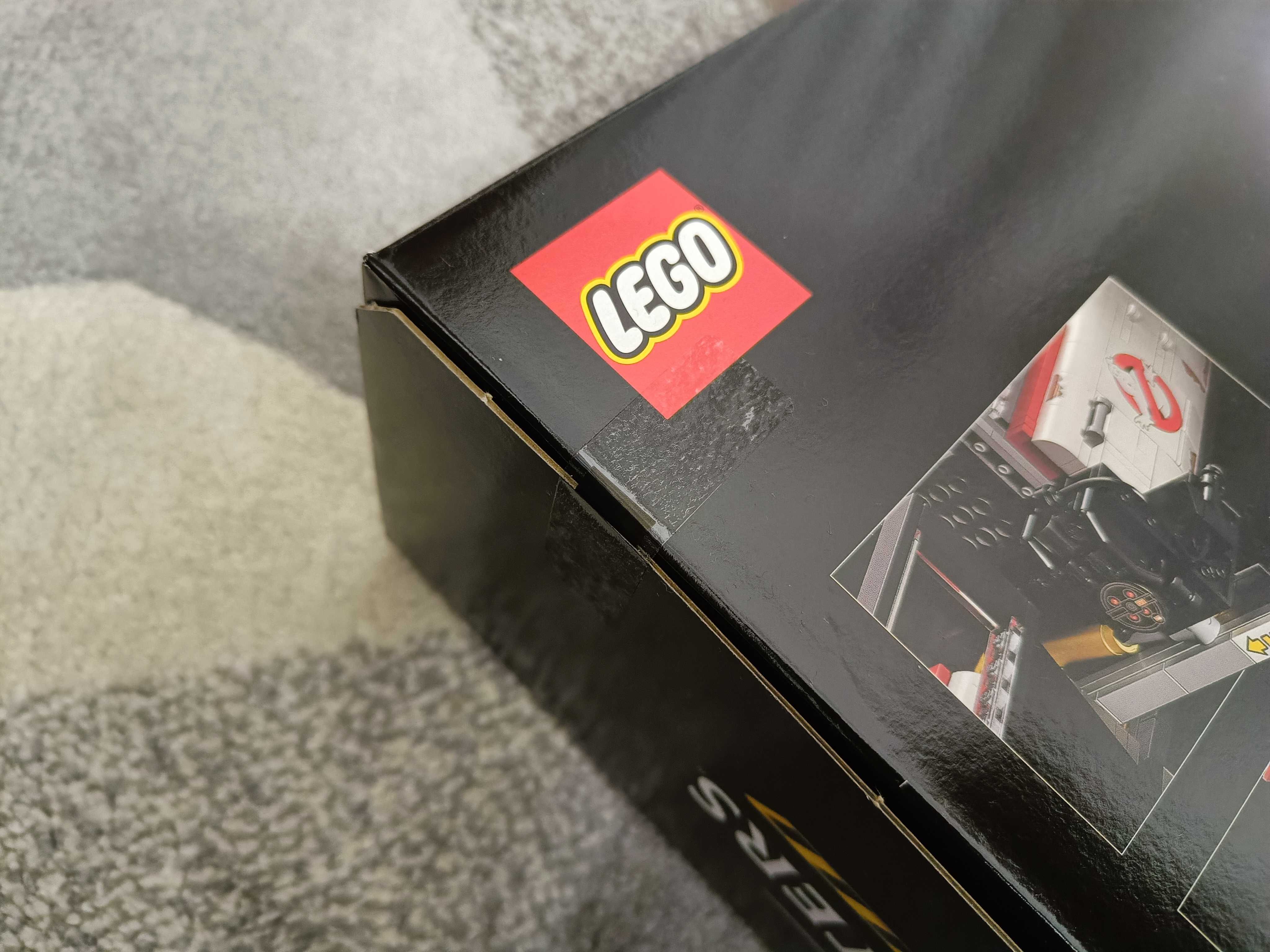 Nowe klocki LEGO Creator Expert 10274 - ECTO-1 Pogromców duchów