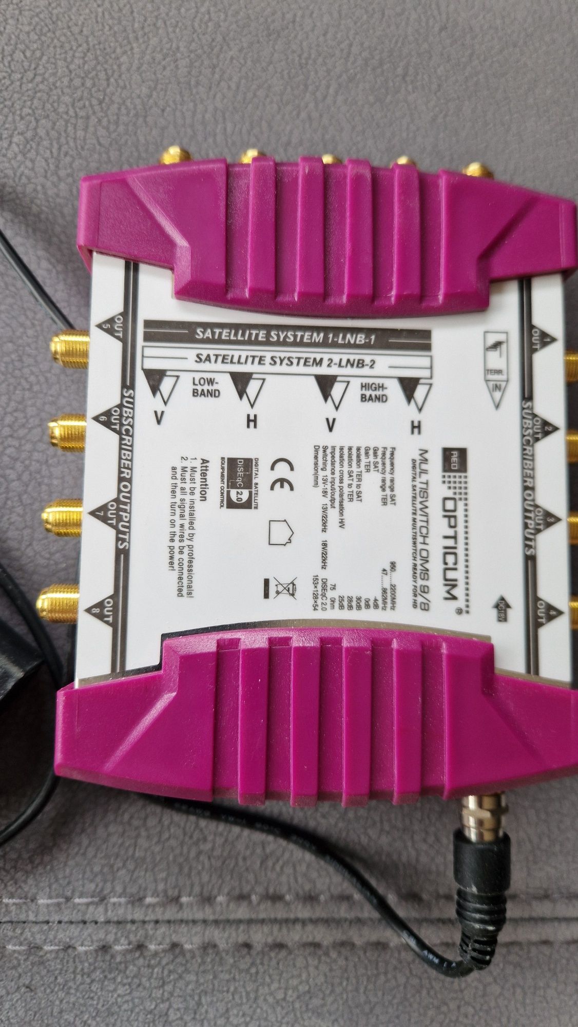 Multiswitch Opticum 9/8 typ. OMS z 8 wejściami SAT (z dwóch pozycji sa