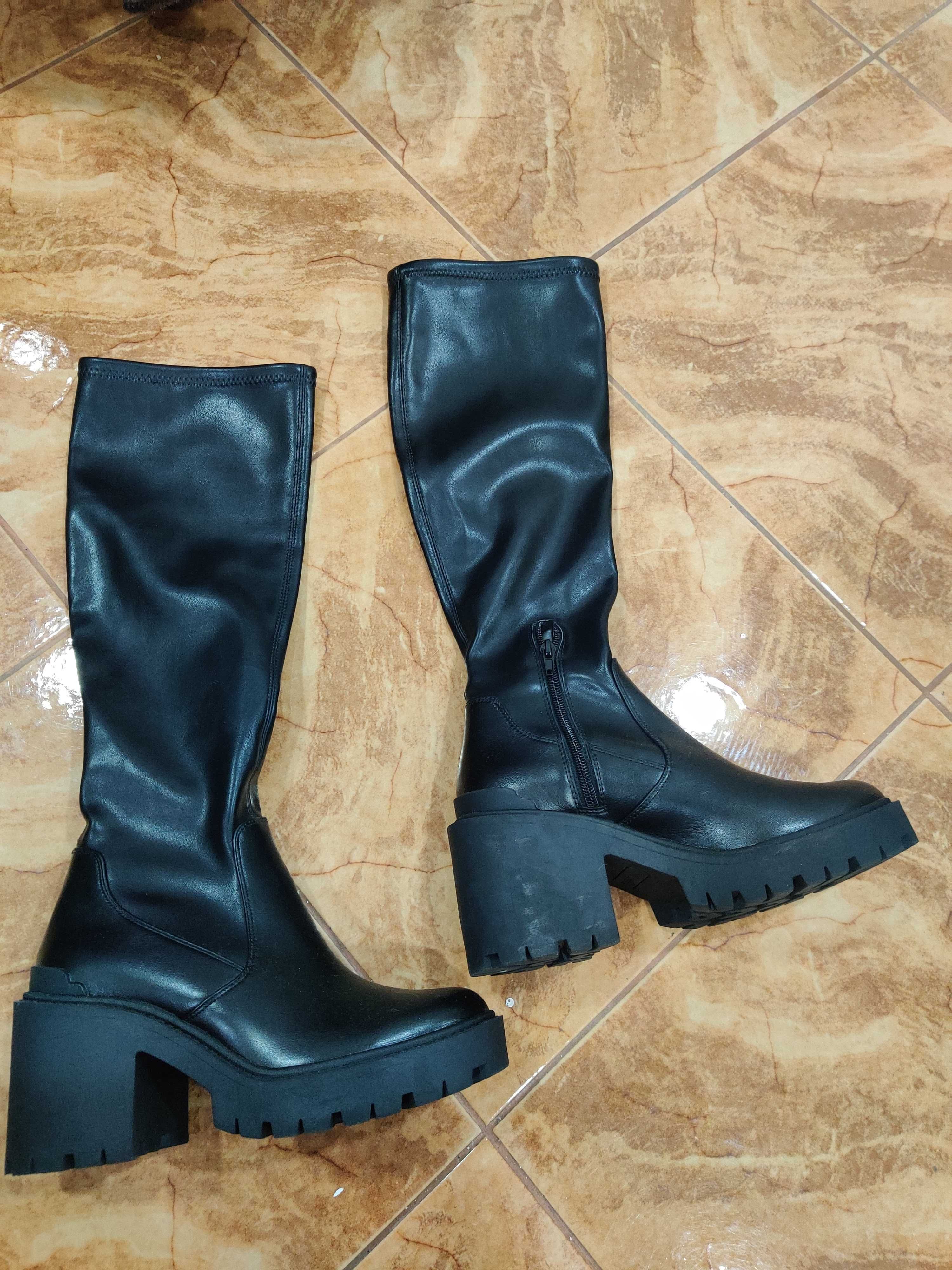 Botas cano alto mulher Stradivarius