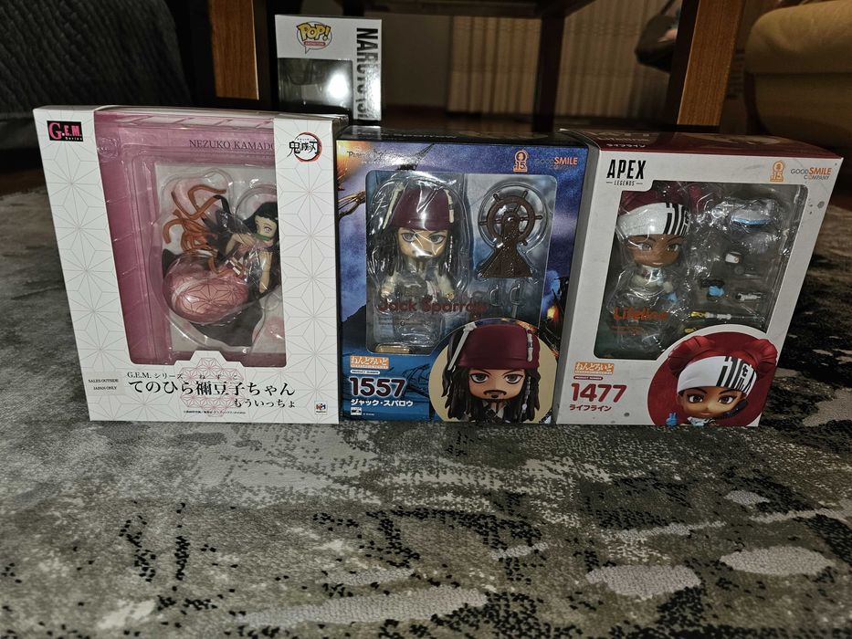 Figuras funko pop e nendoroid