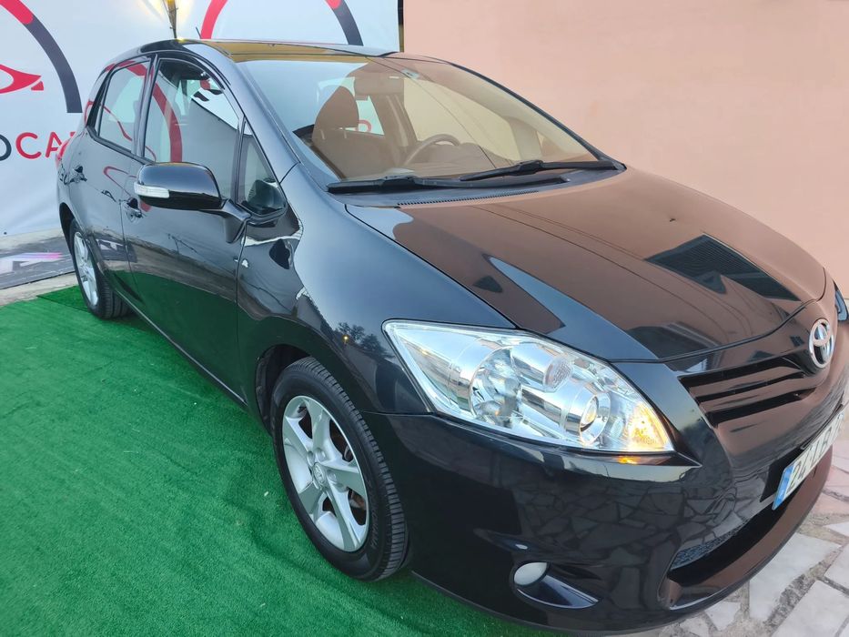 Toyota Auris 1.4 VVT-i AC+VSC