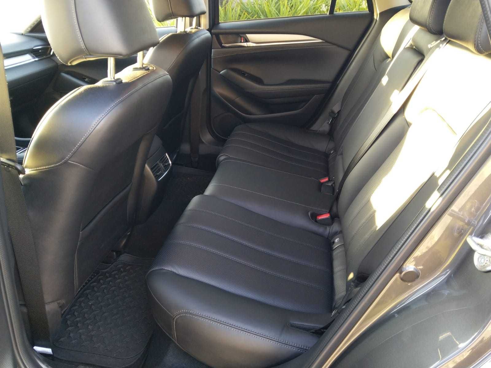 Mazda 6 2.0 só 15,000 km