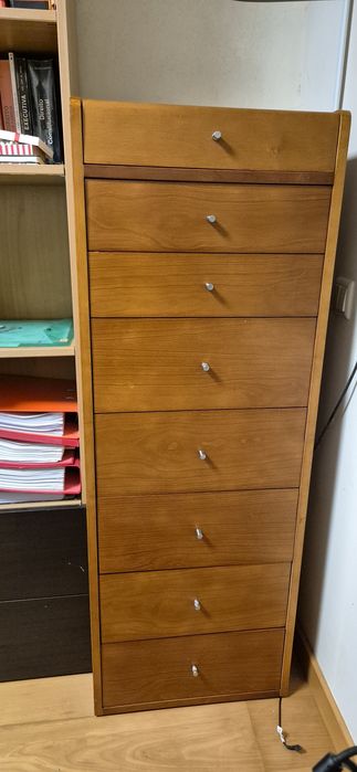 Camiseiro em cerejeira