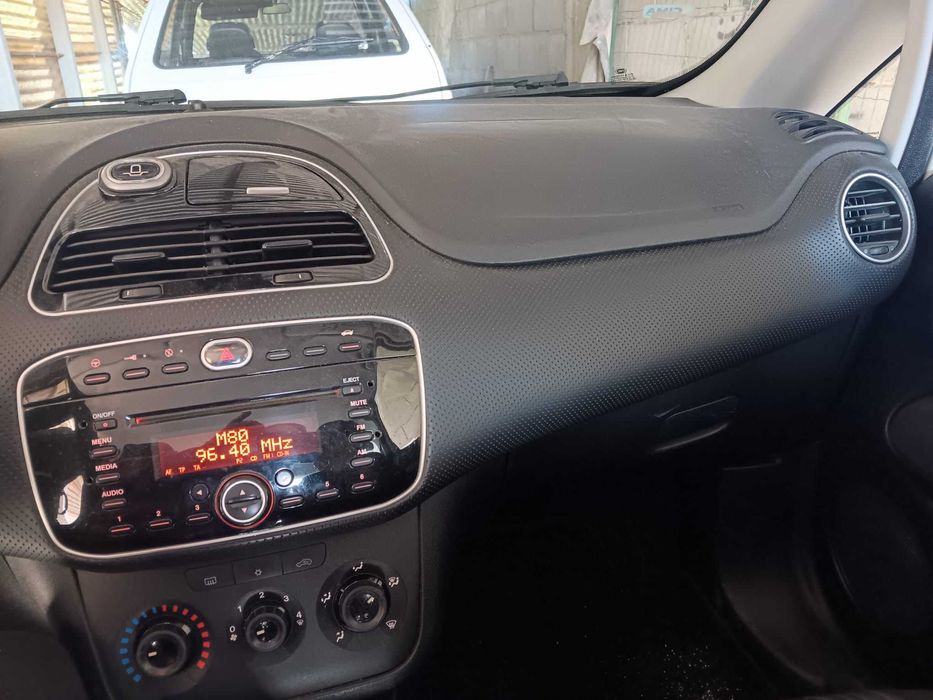 Fiat Punto Branco