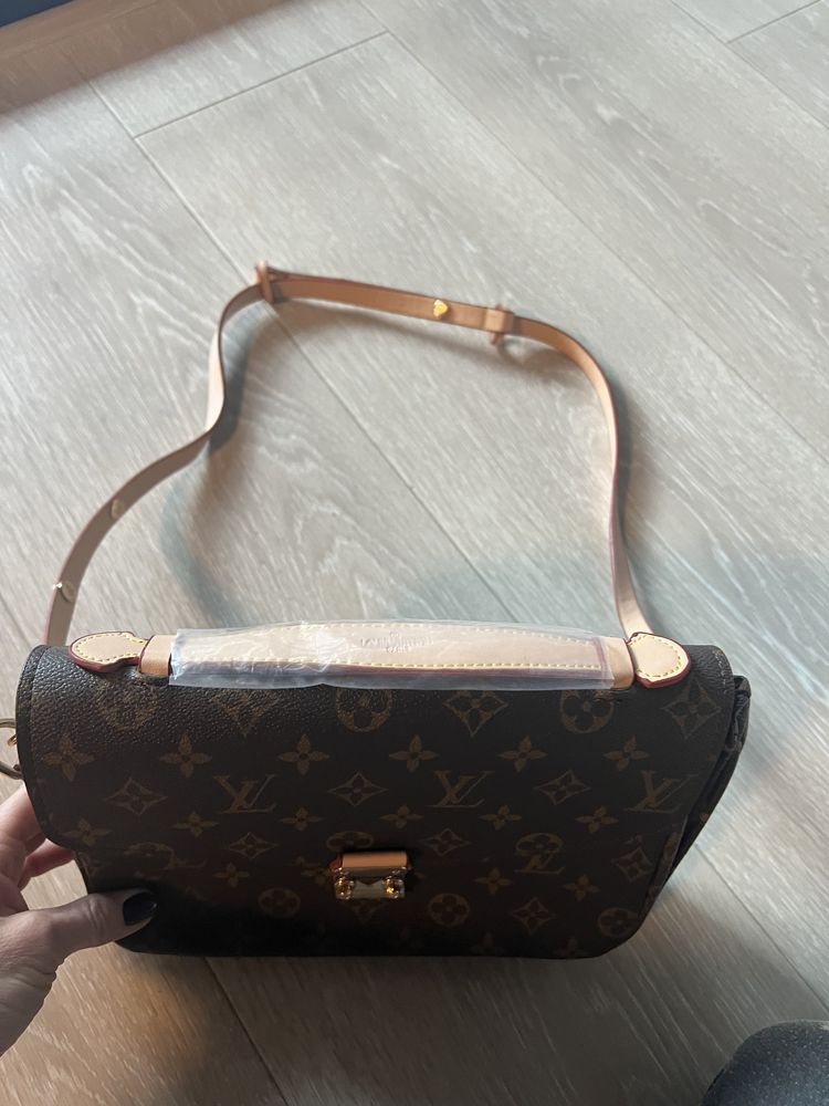 Lv torebka pochette metis