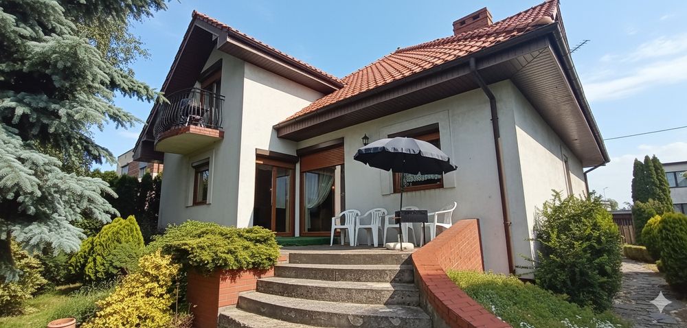 Wynajmę duży dom w Chełmży 5 pokoi , duża piwnica, ogród,