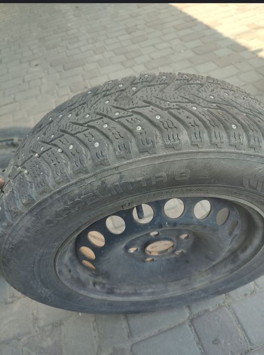 Продам комплект гуми з дисками 195/65/15