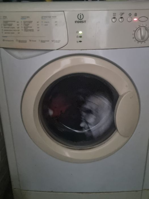 Пральна машина Indesit
