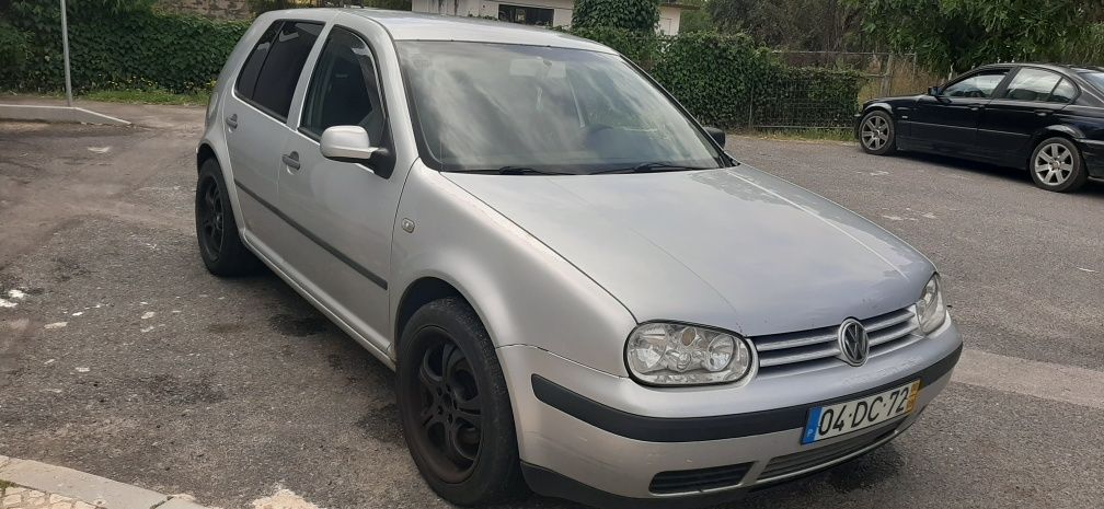 Vw golf 4 VENDO/TROCO por PCX