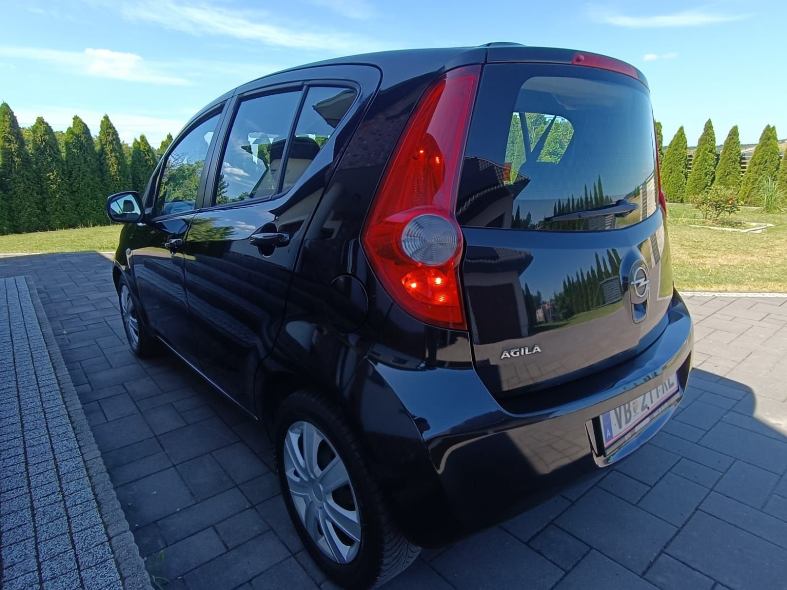 Świeżo sprowadzone Opel Agila Automat