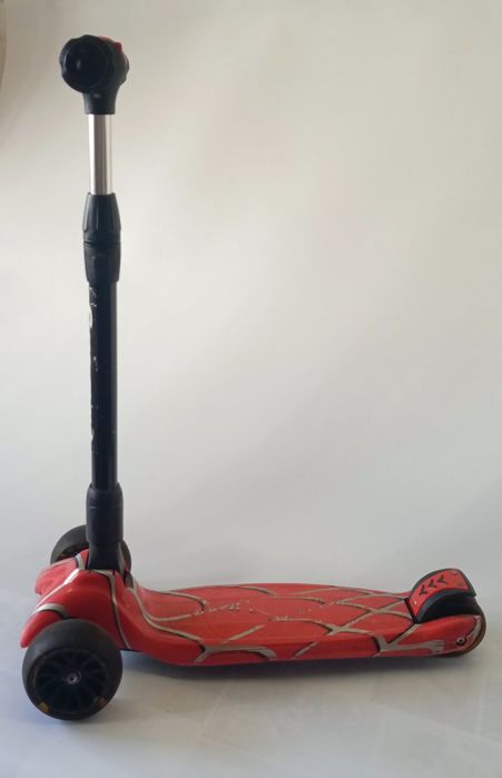 Детский самокат (Спайдер мен)
