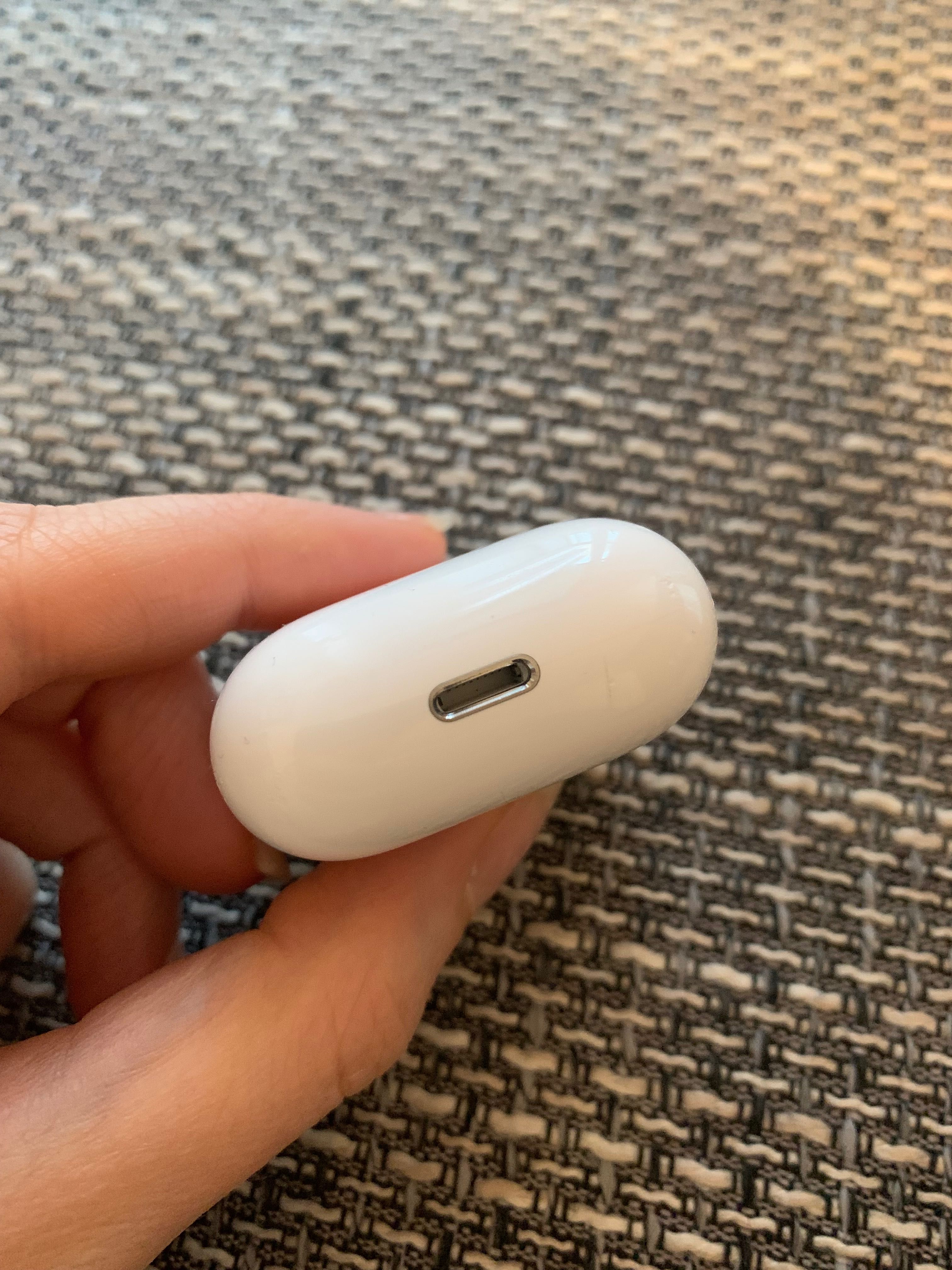 Etui Airpods 1/2 gen ładujące oryginalne A1602 Apple
