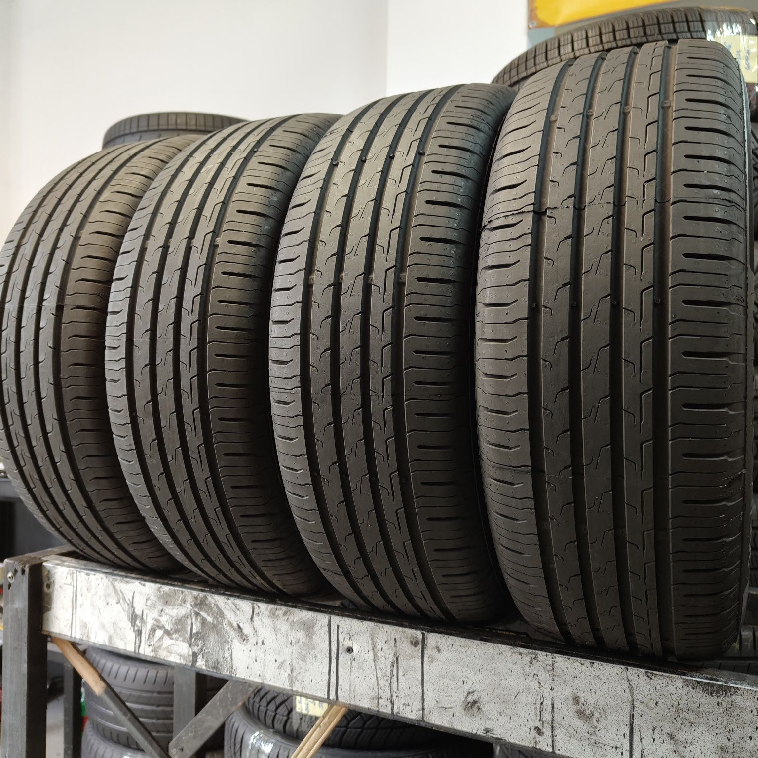 205/55/17 XL Sprzedam komplet opon letnich Continental