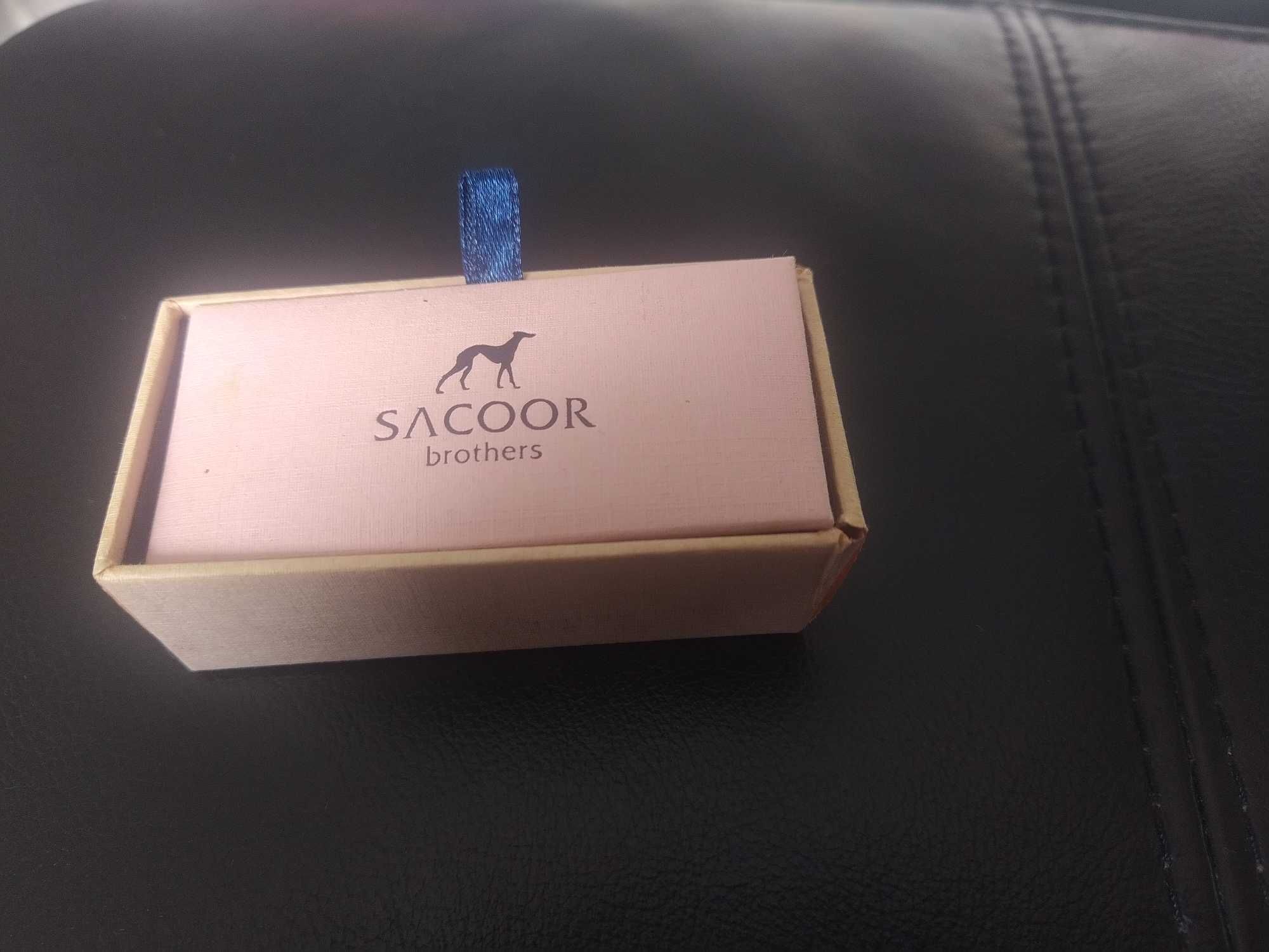 Botões de punho Sacoor. Novos com caixa.