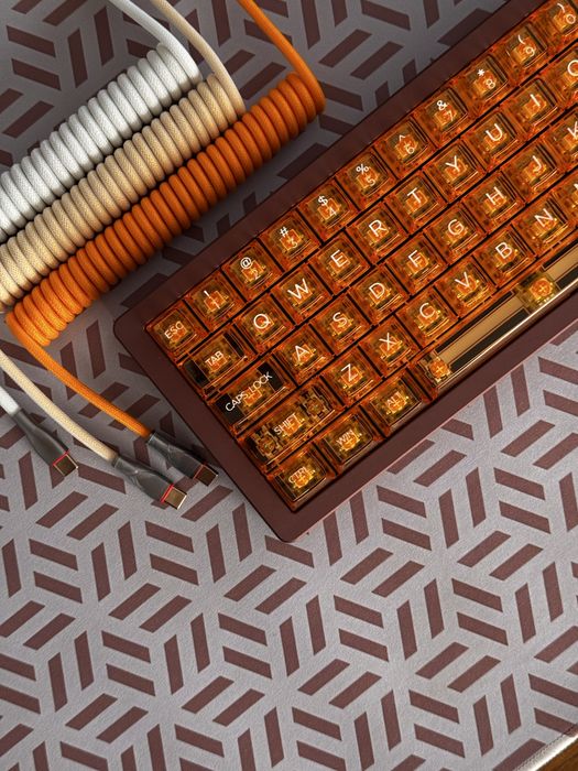 Персональна Естетика: Ексклюзивні Клавіатури для Вашого Робочого Столу