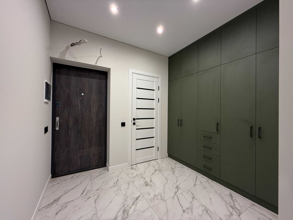 Видова квартира з люкс ремонтом! Центральний парк,без комісії! Торг є!