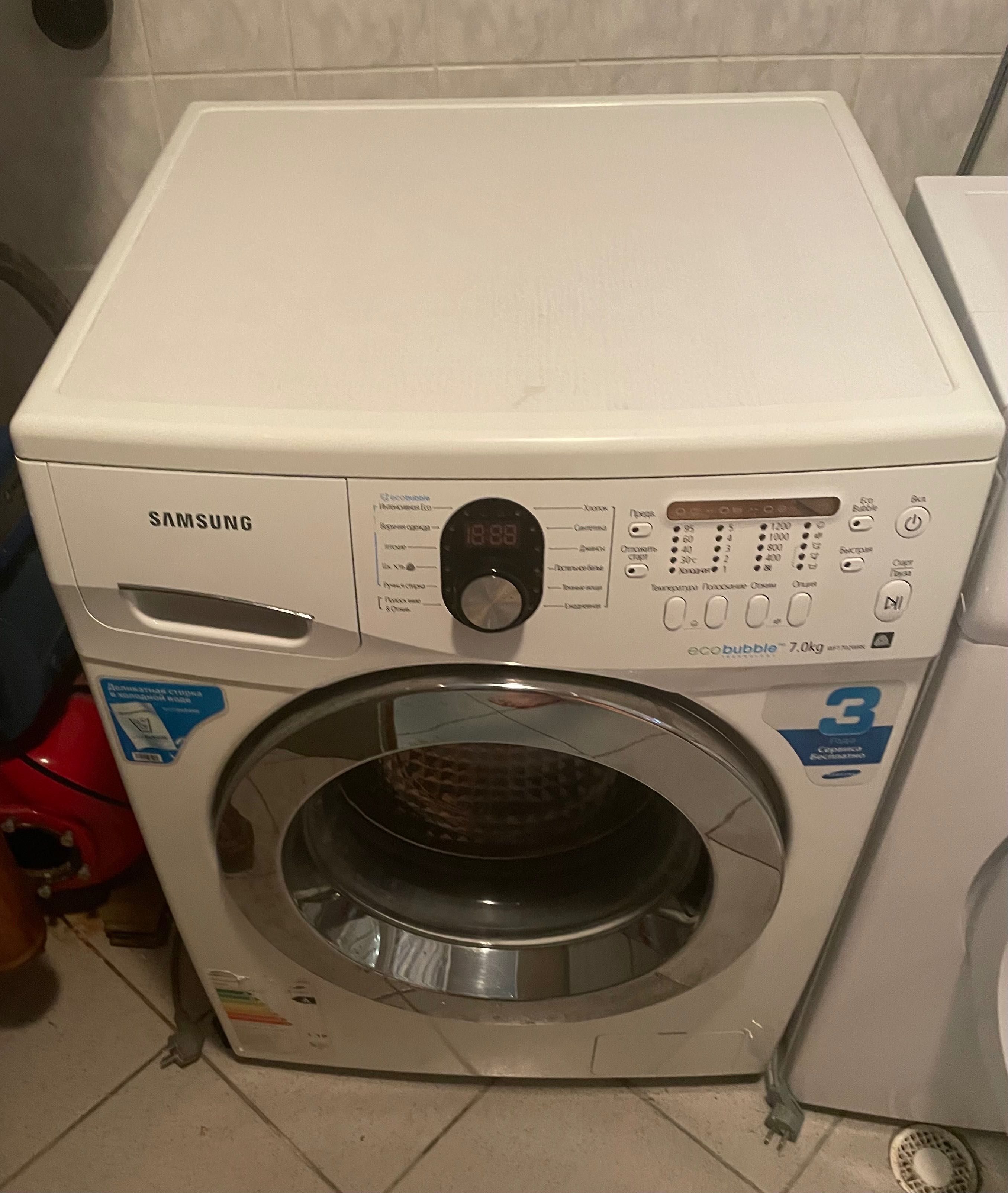 Пральна машина Samsung WF1702WRK білий
Diamond бульбашкове прання 7 kg