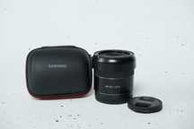 Samyang AF 45mm f/1.8 FE