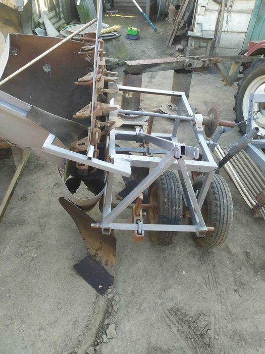 Продам трактор Синтай-200