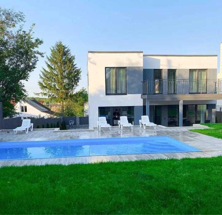 Оренда Будинку з Басейном та гарним ремонтом Наварія